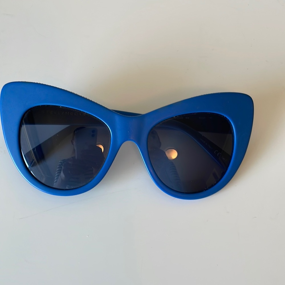 Stella McCartney Over sized Blue Cat Eye Sunglass